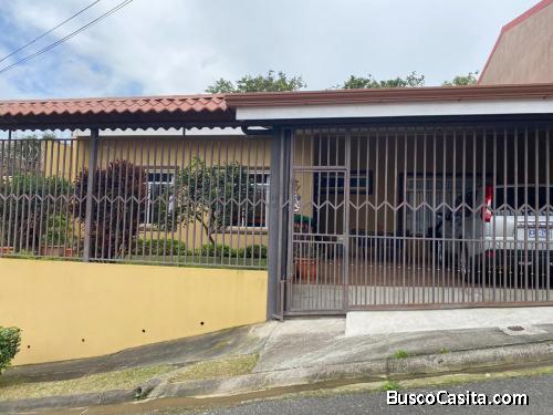 VENTA DE HERMOSA CASA INDEPENDIENTE, San Antonio de CORONADO.  