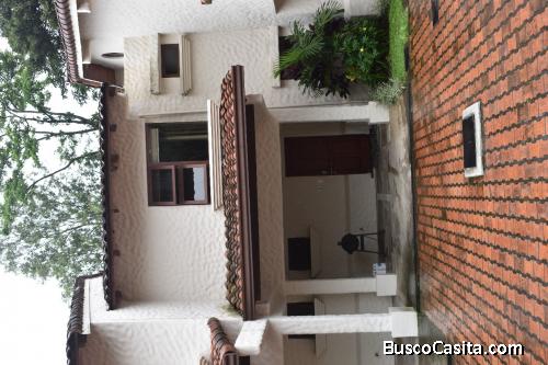 GANGA!!  Se vende casa en Condominio Vista Verde, en Ciudad Cariari, calle La Marina, Avenida los ja