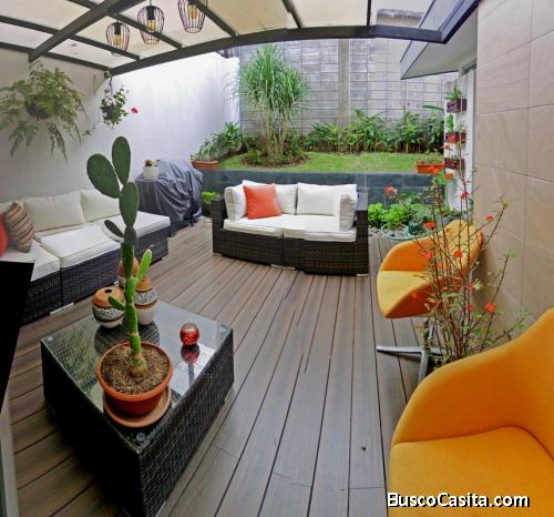 $275000! Casa de 290 m2, Hasta 4 Hab, Altos del Horizonte, Escazu