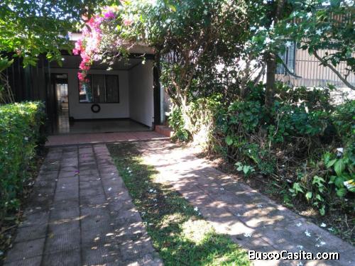 Casa de habitación, buen estado, espaciosa, céntrica, en Alajuela, Urbanización Gregorio