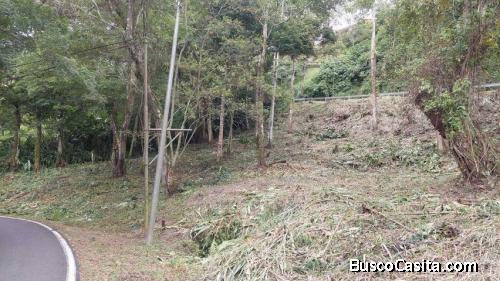 Terreno esquinero a la venta A.L. 22-406