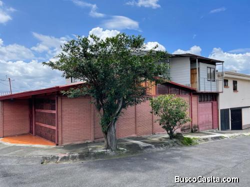 Se vende en Urbanización La Amelia, LA PUEBLA, SAN PABLO HEREDIA     
