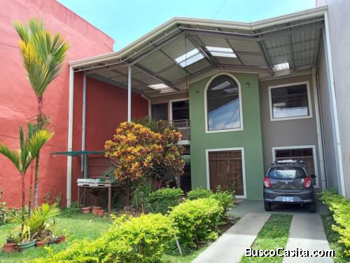 SE ALQUILA UN APARTAMENTO CON O SIN MUEBLES, SAN PABLO HEREDIA.    