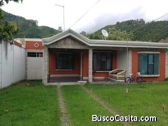 Venta de hermosa casa en un terreno de 735m2