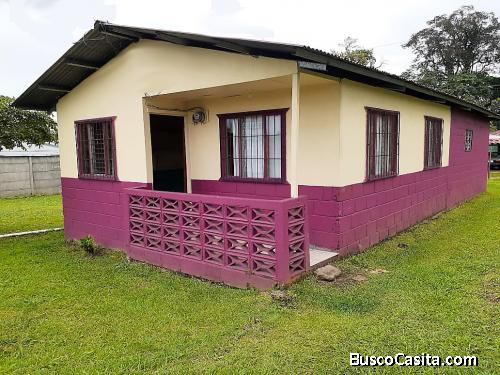 Se vende Casa en El Cairo, Siquirres, prov. de Limón