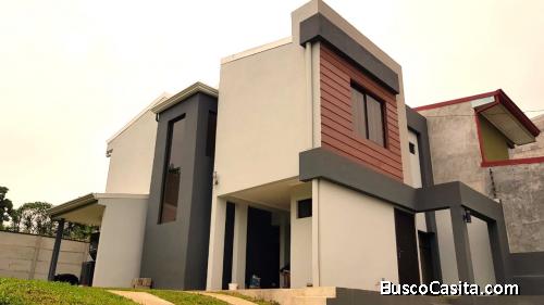 REBAJADA - Venta de bella casa CONTEMPORÁNEA en residencial, El Roble, Alajuela. 