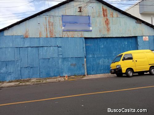 Casa Con Bodega En Guadalupe Centro, Cerca De Cualquier Centro De Primera Necesidad