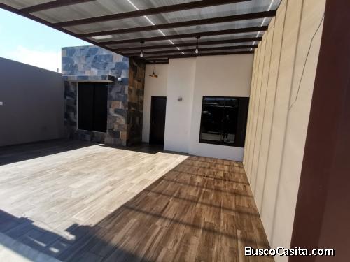 Casa con preciosos acabados y una excelente distribución de espacios