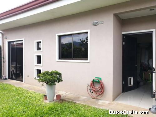 Casa preciosa en una ubicación segura a menos de un minuto del centro de Palmares