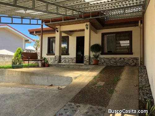 Magnífica casa en residencial ubicado en Grecia (Residencial las Lomas) (puente piedra)