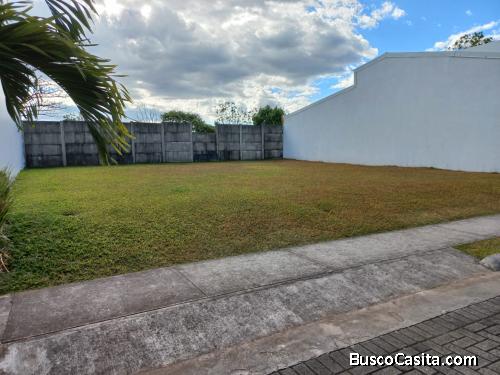Hermoso Terreno Plano en Residencial Monte Alto Grecia