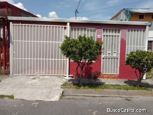 Vendo casa en Alajuelita