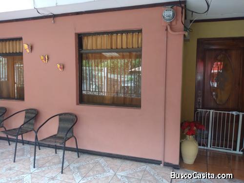 Venta de bella casa habitación espaciosa