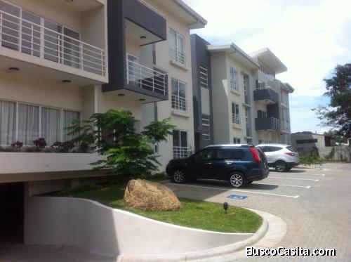 Moderno apartamento en venta, Santa Ana. 