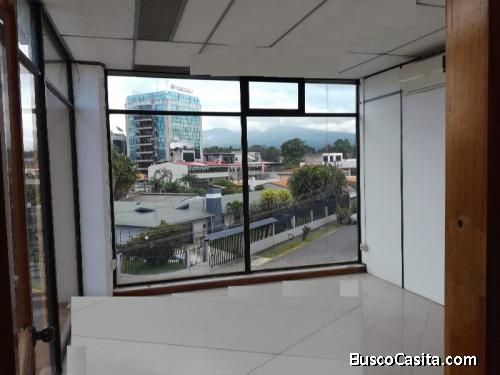 Se venden oficinas en San Pedro de Montes de Oca, 132mtrs2