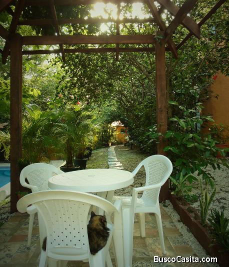 V#739 HOTEL EN VENTA EN PLAYA LAGARTILLO, AVELLANAS, GUANACASTE.