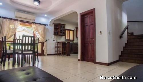 V#400 Se Vende Casa en Exclusivo Condominio en Jacó