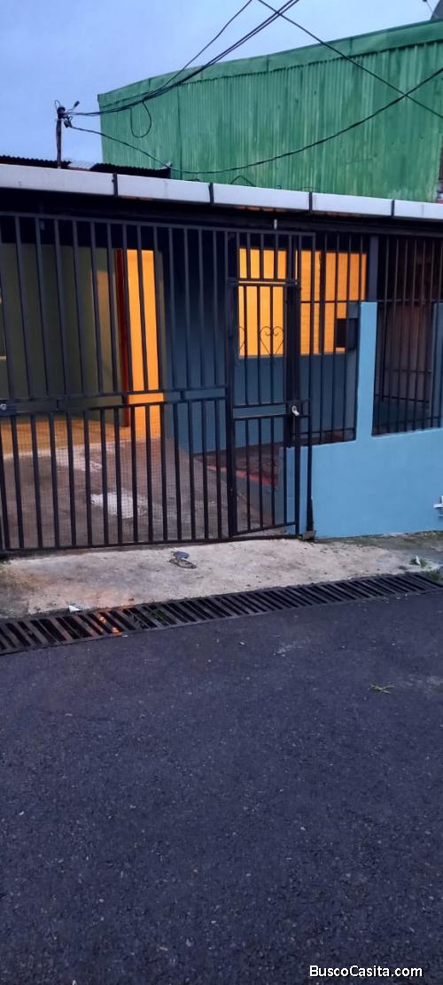 Alquiler de casa en Residencial del Oeste Pavas