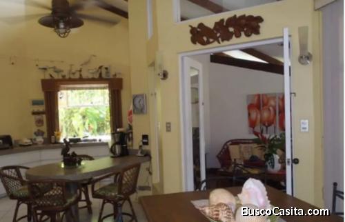 V#610 Venta de Casa en Tácoles  Puntarenas.
