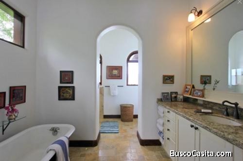 Beutifull houses for sale in Alajuela.