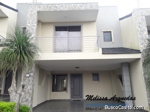 Se ALQUILA - Casa en Condominio, El Carmen, Guadalupe.