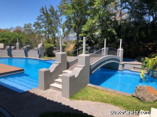 APARTAMENTO EN EXCLUSIVO CONDOMINIO VILLA VENTO, SANTA ANA