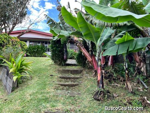 Venta de Amplia Casa en Llano Bonito de Alajuela