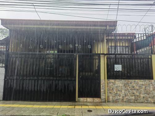 SE VENDE CASA EN EL COYOL DE ALAJUELA