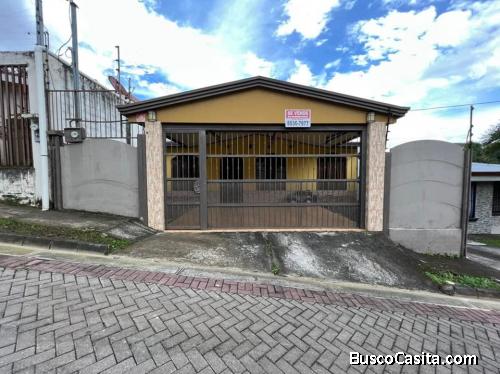 SE VENDE CASA EN  ALAJUELA, EL Roble, Residencial Jacaranda