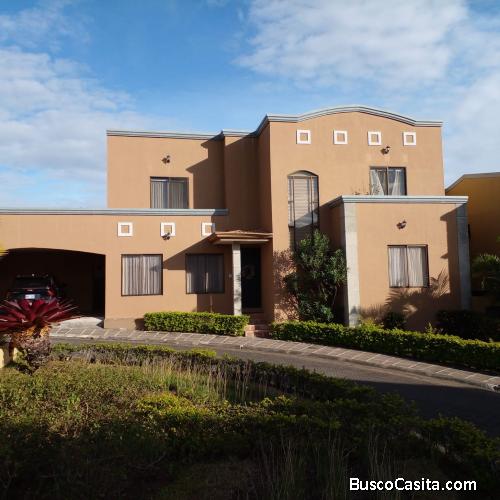 Casa en Condominio Antares
