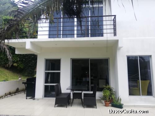 *Oportunidad* Esplendido Apartamento en Santa Ana