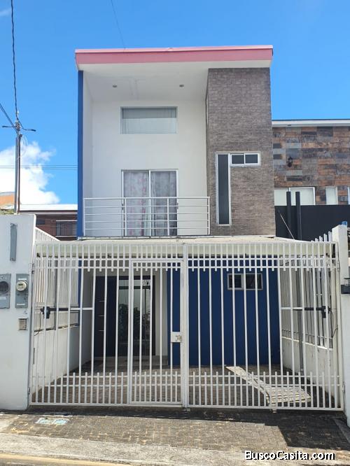 HERMOSA CASA GRANDE DE 2 PISOS, FINOS ACABADOS RESIDENCIAL OMEGA