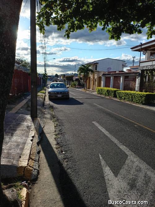 SE ALQUILA CASA ALAJUELA