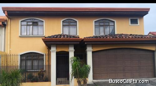 Hermosa casa a la venta Residencial La Amada,  San Pablo