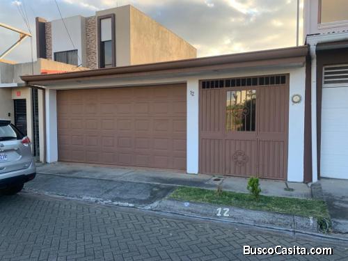 Se vende casa en San Pablo de Heredia