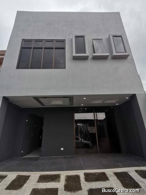 Se vende casa en Curridabat.