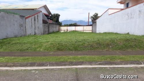 Terreno en Residencial Villas de Tres Rios Hermoso uso de suelo para casa grande o apartamentos 