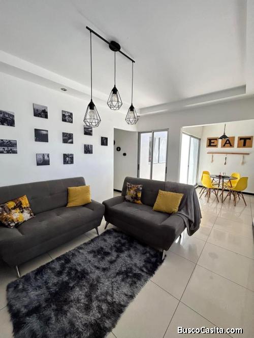 Hermosa casa en venta en Nobleza del Coris 