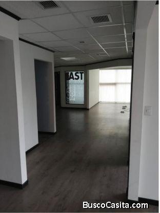 Oficina En Alquiler De 146 M² En Oficentro En Escazú