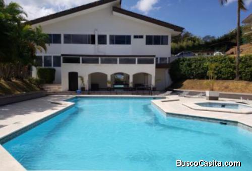 En Venta Apartamento En Piedades De Santa Ana San José