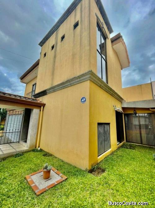 En Venta Hermosa Casa En Santo Domingo De Heredia