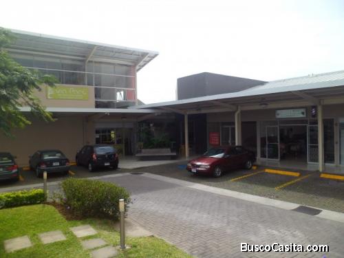 Se Alquila Local En Centro Comercial En Heredia 