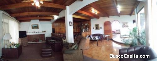 Se Vende Amplia Casa En Rohrmoser San José Costa Rica 