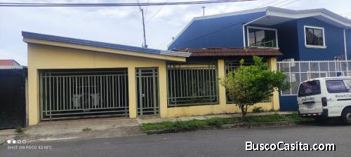 Viva En El Pulsante Corazón De San José: Casa Céntrica Ideal Para Oportunidades De Negocio Y Vida Ur