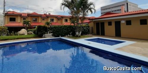Se vende excelente condominio en Desamparados