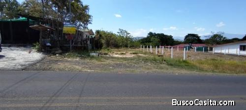 Son 4 lotes en Atenas muy céntricos con uso de suelo y agua todo al dia