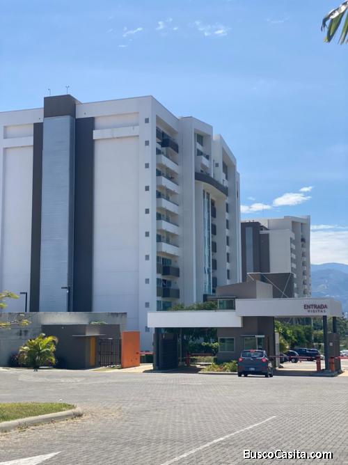 Se alquila apartamento en Torres de heredia