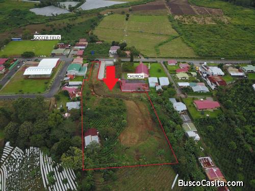 Propiedad uso comercial o recidecial 8032 m2