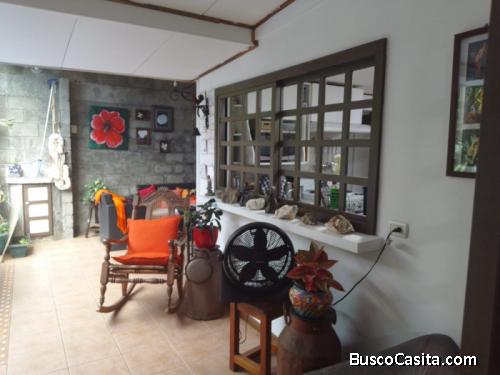 Casa En Venta En Centrico Residencial Calle Blancos Sj; Idi: 134357