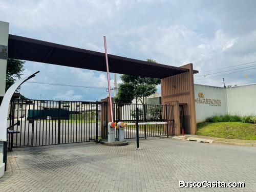Lote en venta - Condominio Higuerones en Alajuela